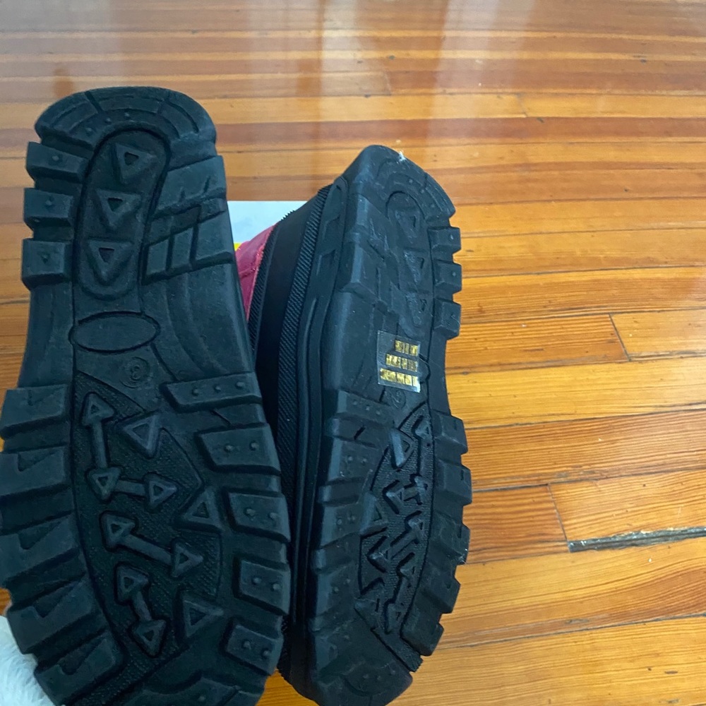 Waterproof Snow boots - Picture 3 of 5
